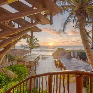 Hotell Playa Canek Beachfront Eco, Tulum